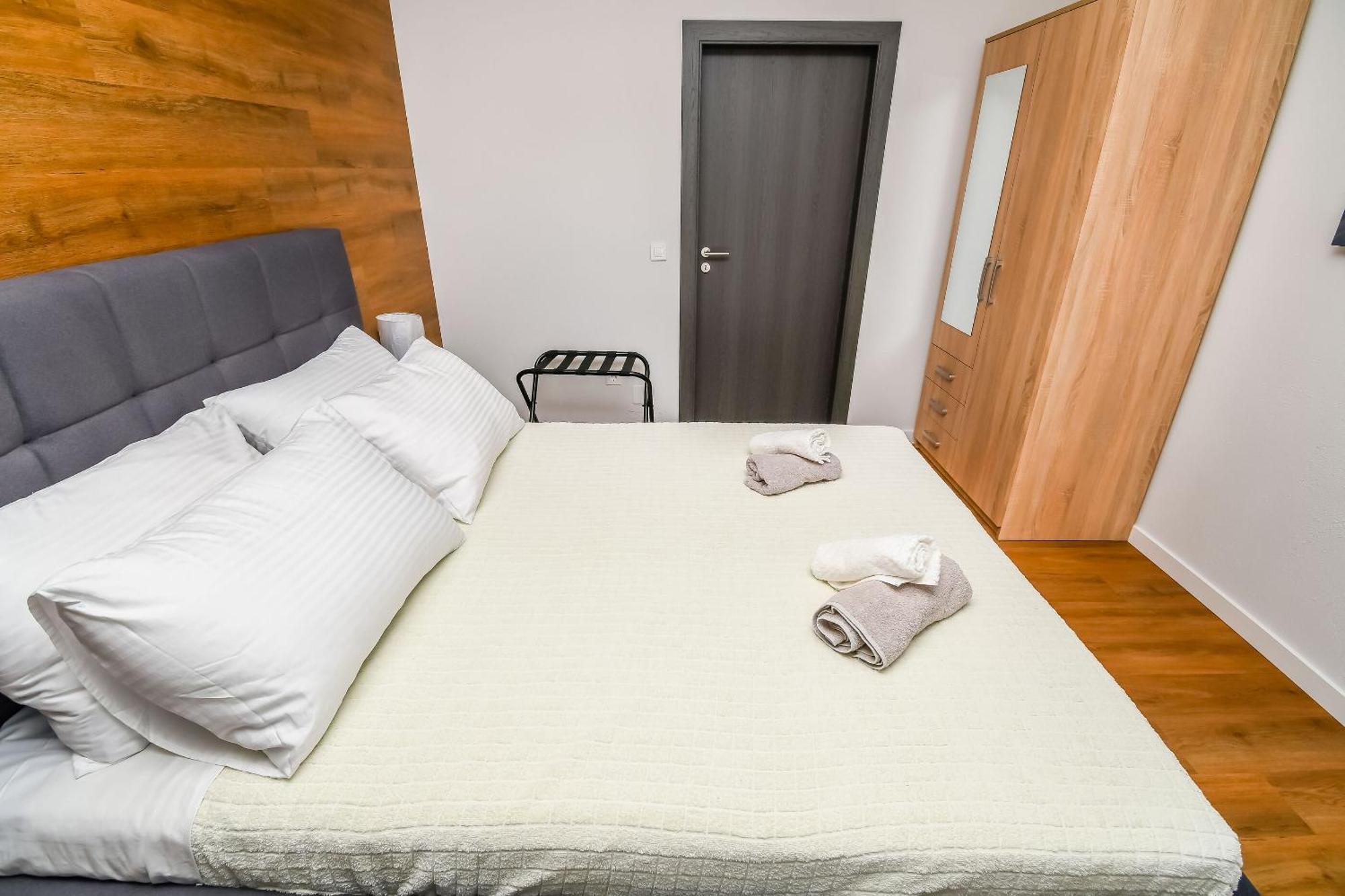 Apartments Neli Trogir Exterior photo