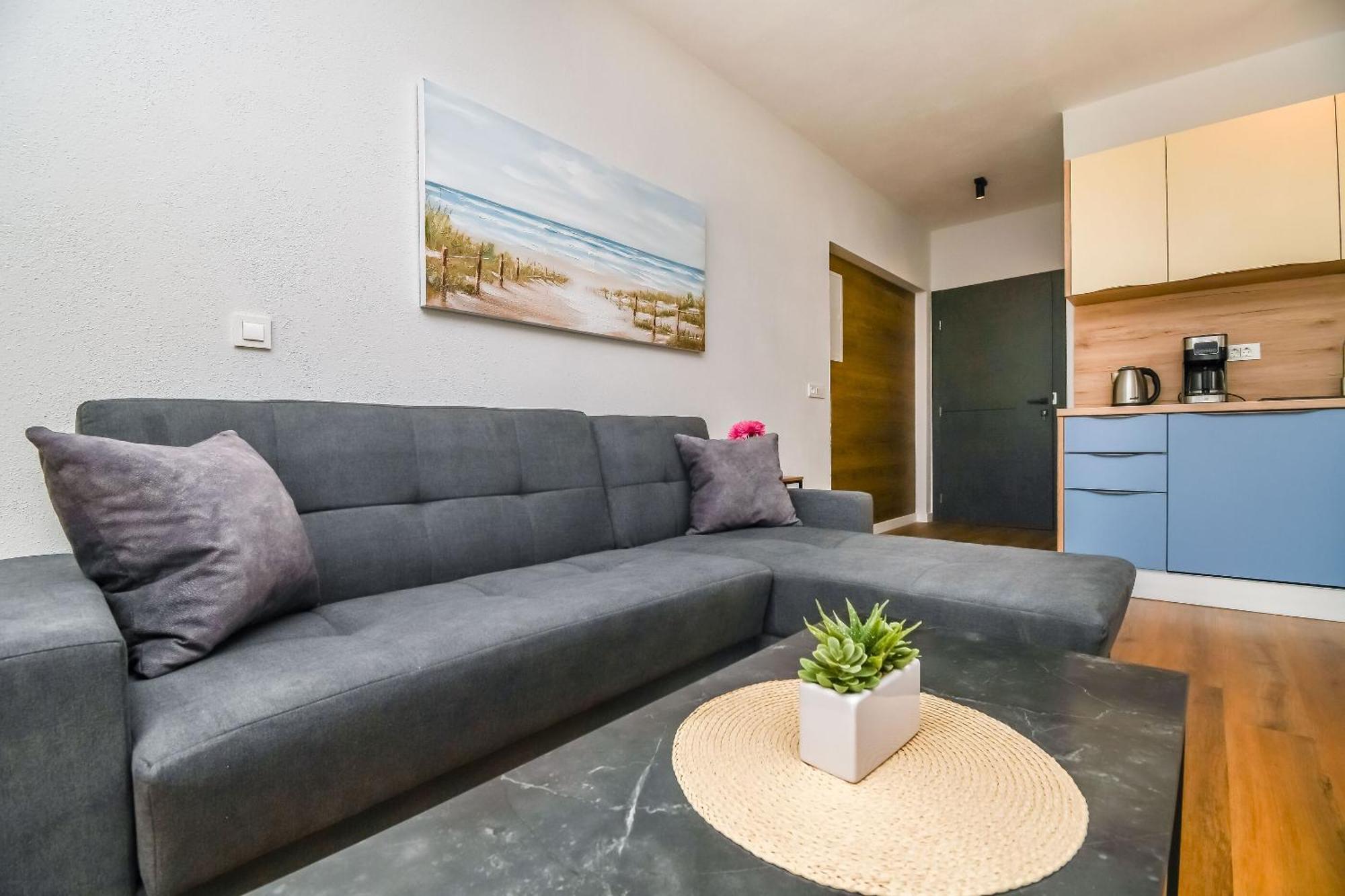 Apartments Neli Trogir Exterior photo