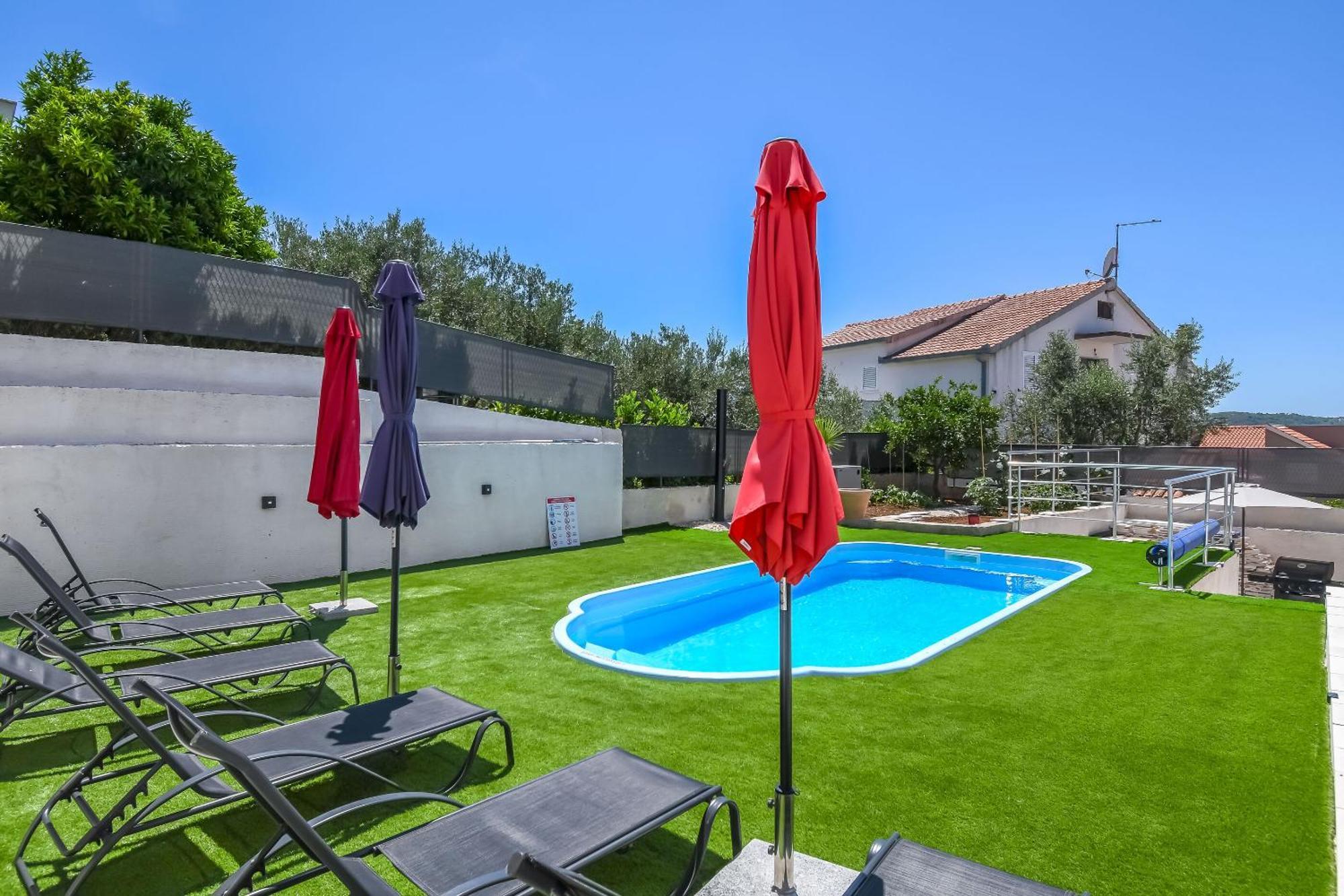 Apartments Neli Trogir Exterior photo