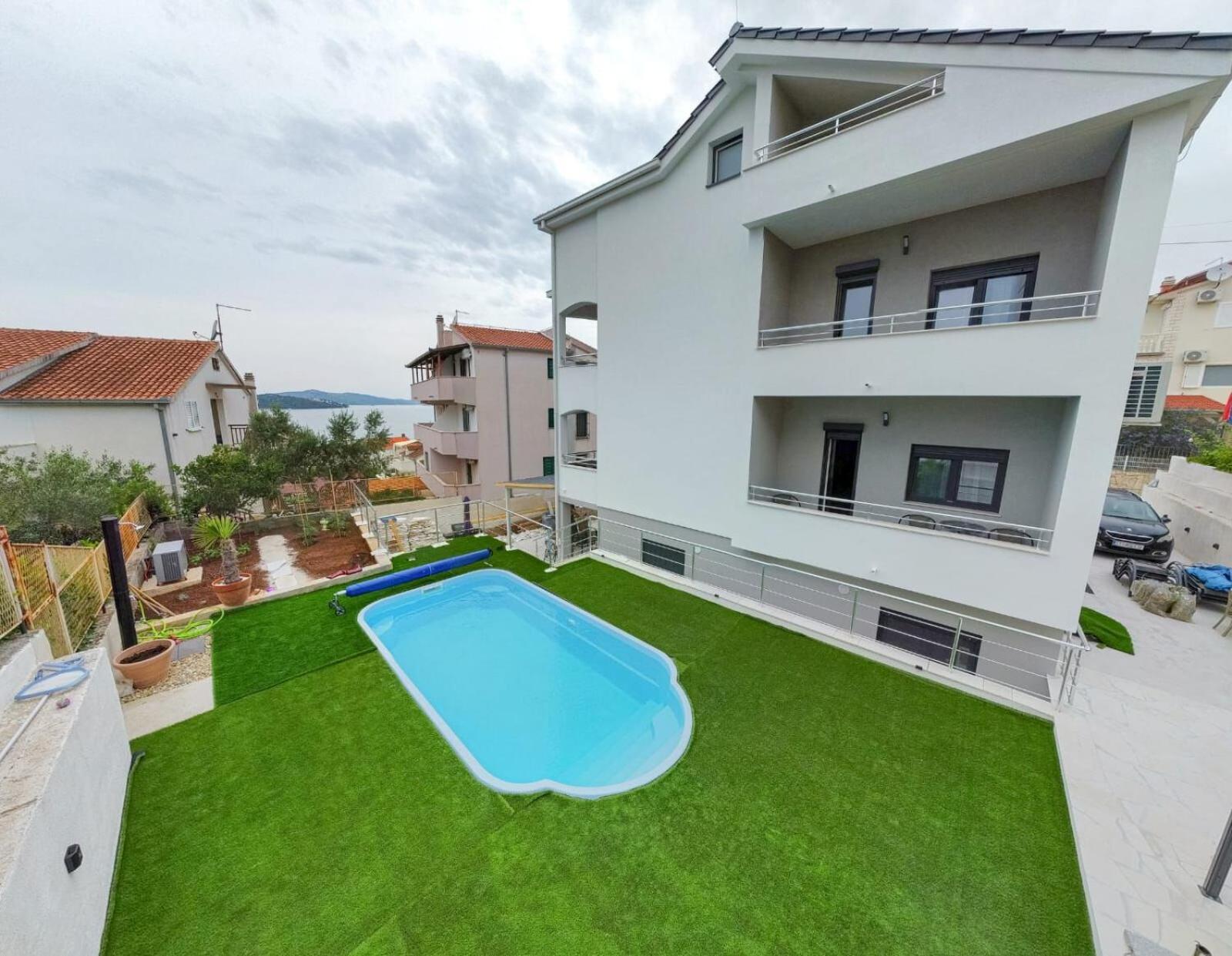 Apartments Neli Trogir Exterior photo