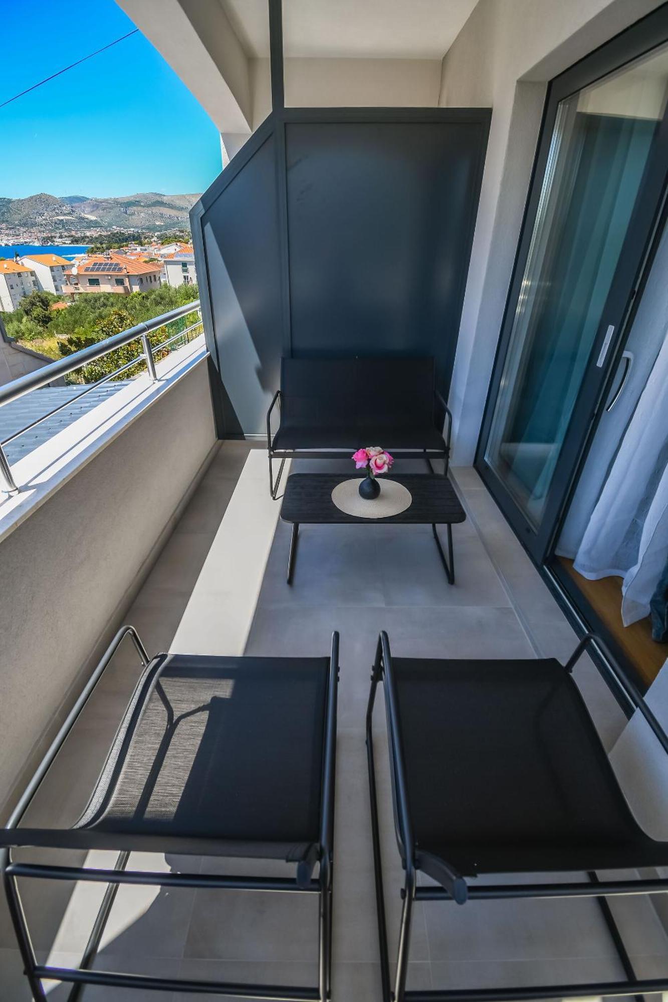 Apartments Neli Trogir Exterior photo