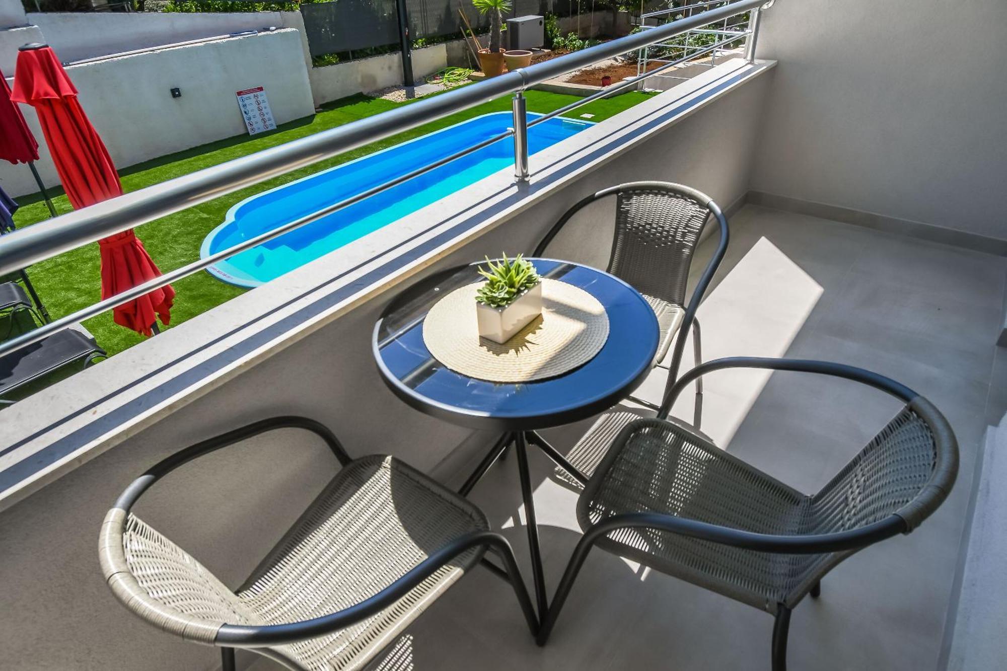 Apartments Neli Trogir Exterior photo