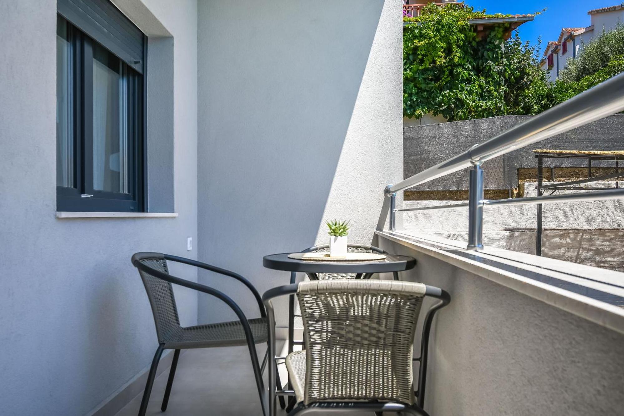 Apartments Neli Trogir Exterior photo